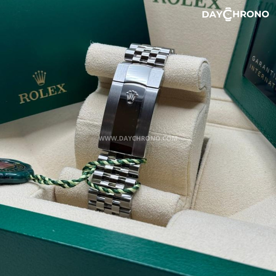 Rolex Sky-Dweller 42 Blue Dial Jubilee Full Set