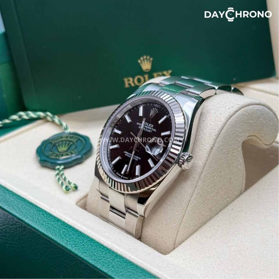Rolex Datejust 41 Black Dial Oyster Full Set