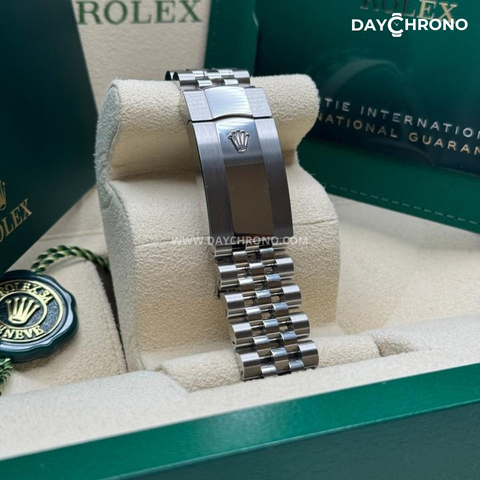 Rolex Sky-Dweller 42 Black Dial Jubilee Full Set