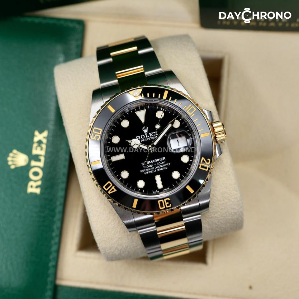 Rolex Submariner Date Black and Gold Oyster Full Set