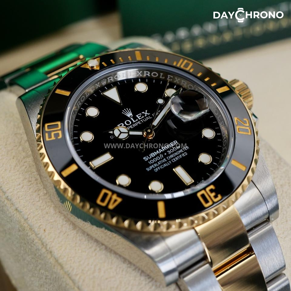 Rolex Submariner Date Black and Gold Oyster Full Set